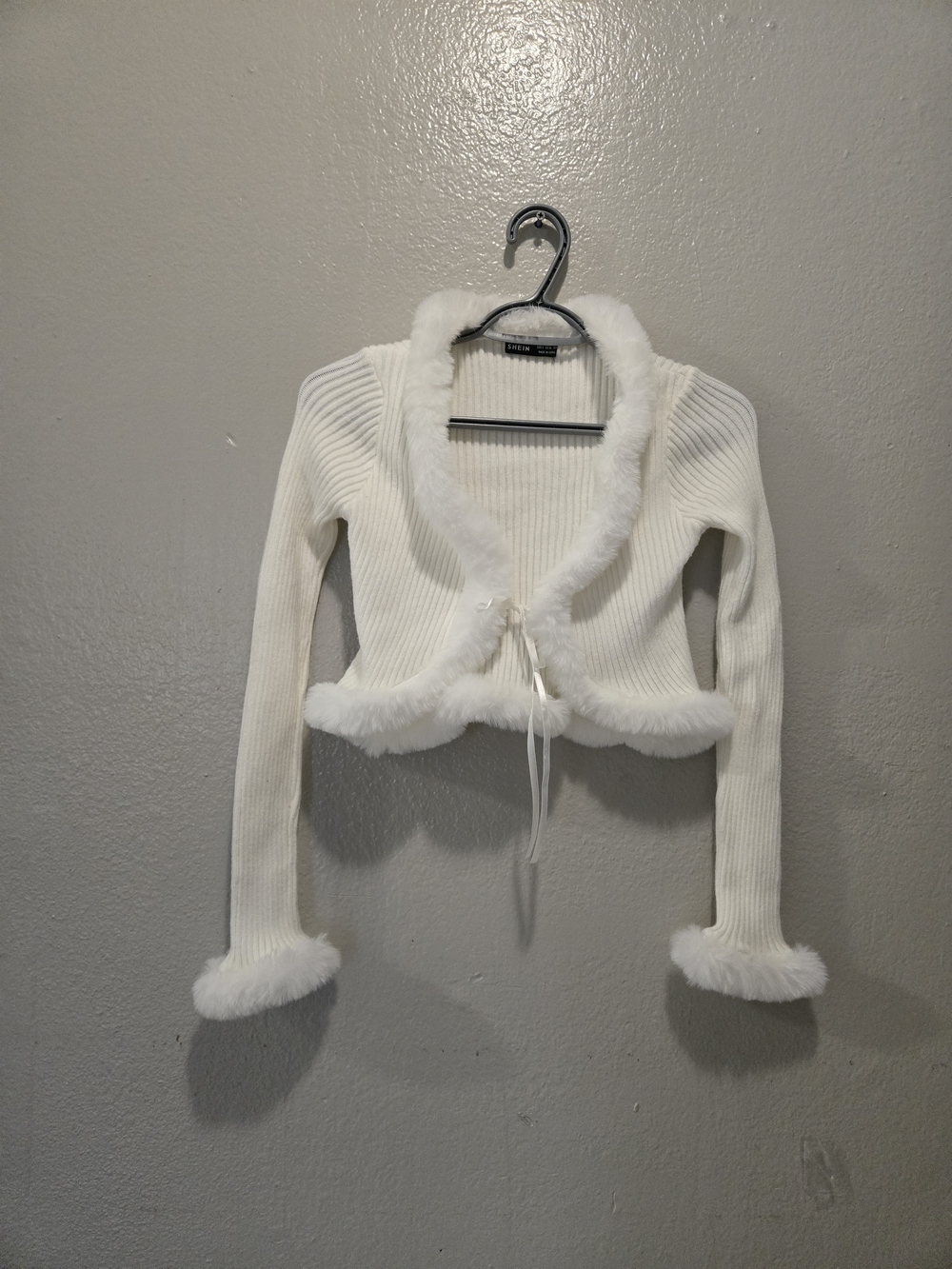 White SHEIN Bolero with Peluche - Y2K Style / Coquette - Size - Picture 3 of 6